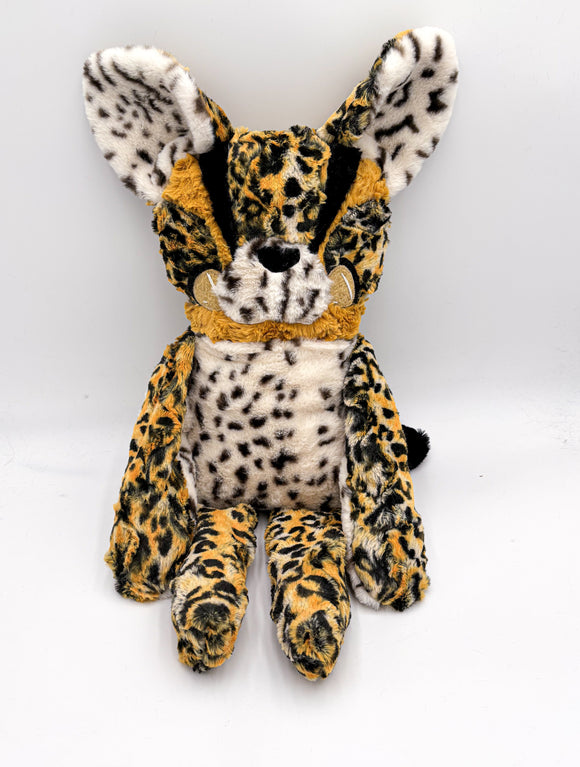 7654Selena Serval
